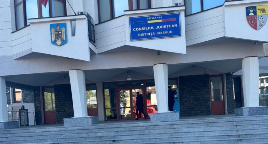 Percheziții-fulger în România și Franța: Dosar uriaș de corupție, vizate CJ Bistrița-Năsăud și Sălaj