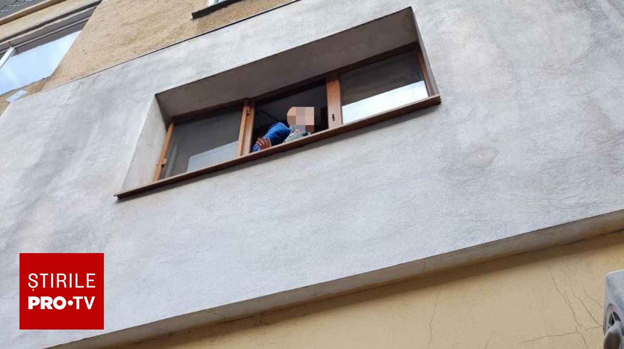 Copil de 6 ani, salvat de Poliție de pe pervaz, în Vâlcea, în Noaptea Învierii