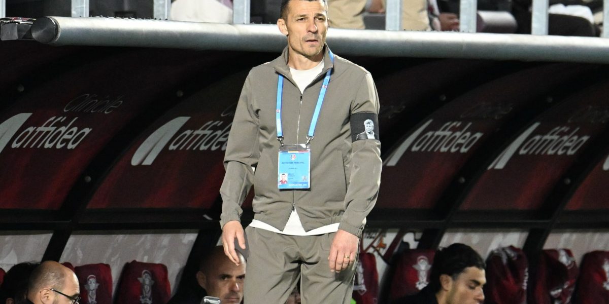 Gâlcă, discurs dur la adresa lui Dobre: Ce i-a reproșat antrenorul la ședința?!