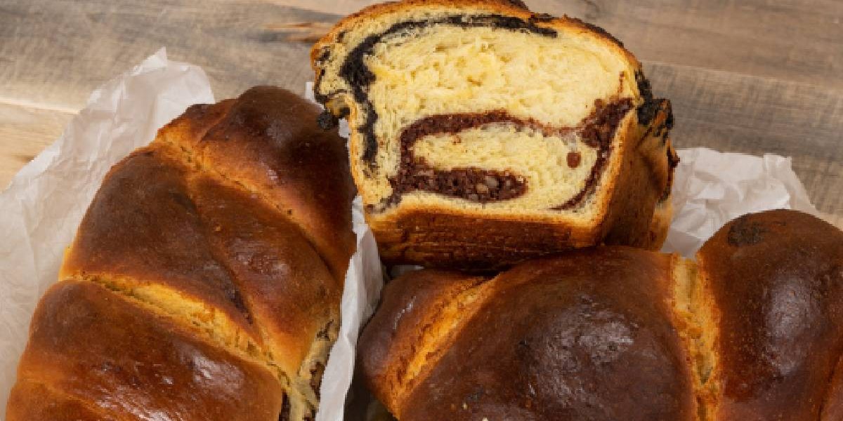 Cozonacul, dușmanul siluetei? Ce face în corpul tău dulcele deliciu