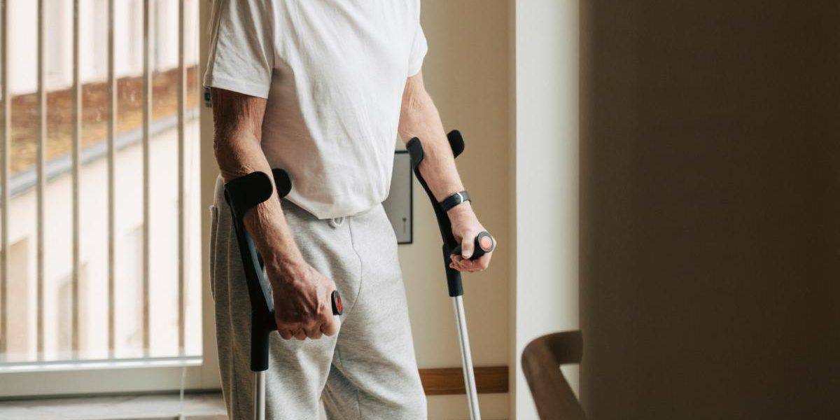 Crimă șoc în București: Un german de 86 de ani, suspectat de uciderea iubitei de 30 de ani