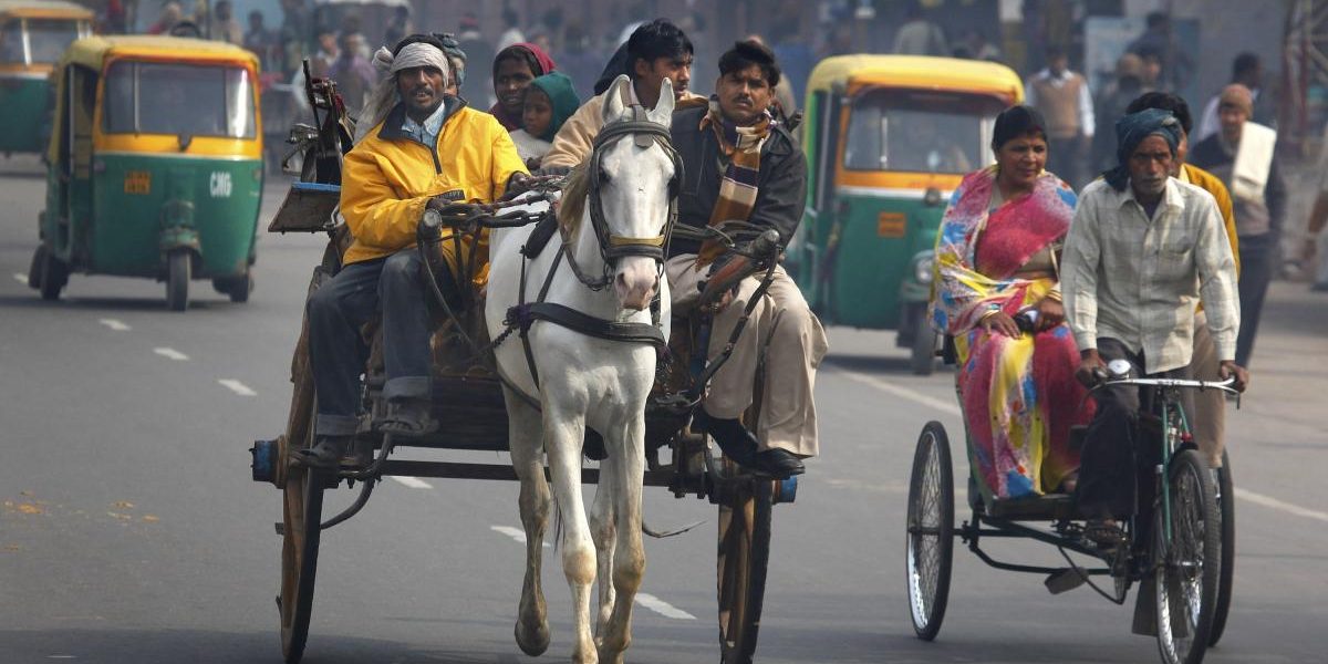 Criza gazelor în India: Muncitorii fug din orașe, „Nu vreau să mor”