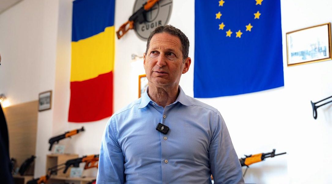 Șeful Sig Sauer, în România: Negocieri cu firmele locale pentru contracte