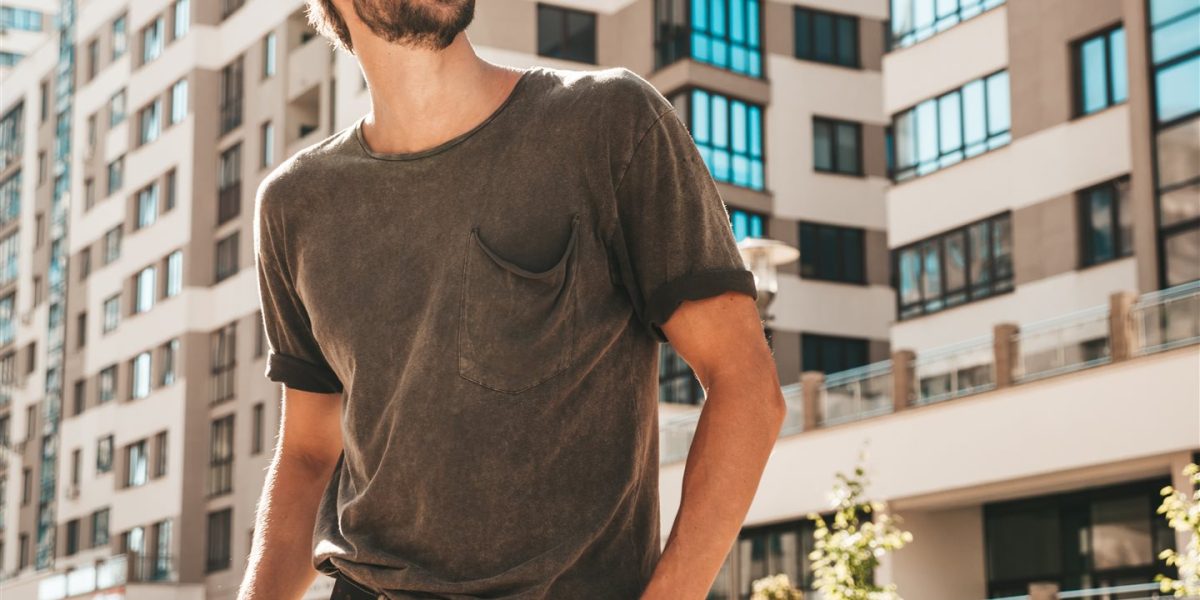 Cum să creezi ținute casual reușite: Trucuri cu tricouri pentru bărbați