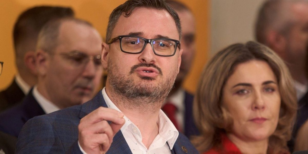 M-am sinucis pentru partid, strigă extremistul. Scandal uriaș