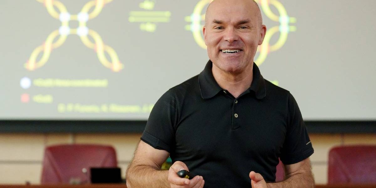 Funeriu, atac dur la manuale: „Școală, nu circ! Profesorii, clovni?”