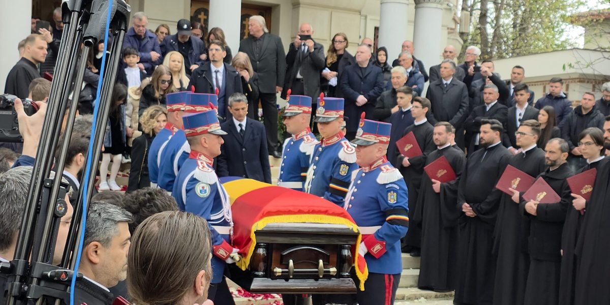 Exclusiv: Incidente la slujba pentru Mircea Lucescu. Reacții dure