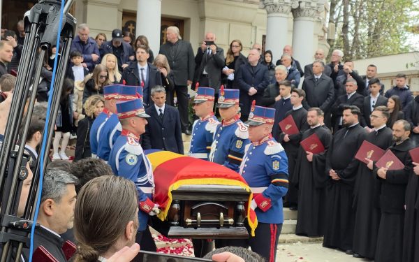 Exclusiv: Incidente la slujba pentru Mircea Lucescu. Reacții dure