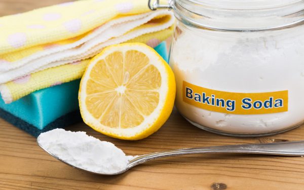 De ce să amesteci coji de lămâie cu bicarbonat: Trucul genial