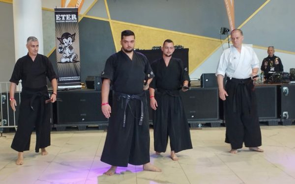 Kenjutsu la Timișoara: Arta săbiei, lecții de viață prin arte marțiale