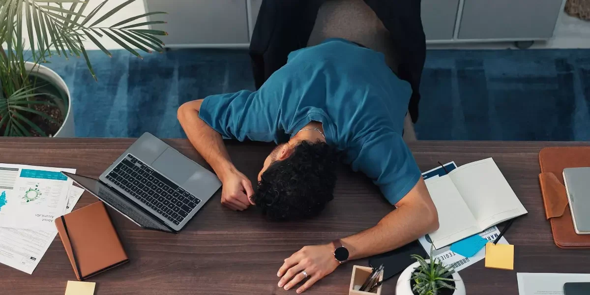 Angajat a dat în judecată firma: 500.000€ despăgubiri pentru concediu NE-PLĂTIT