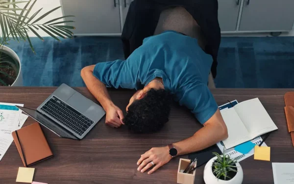 Angajat a dat în judecată firma: 500.000€ despăgubiri pentru concediu NE-PLĂTIT