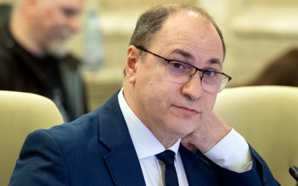 Ministrul Educației, Mihai Dimian, gafă la Bac: Nu cunoaște legea?