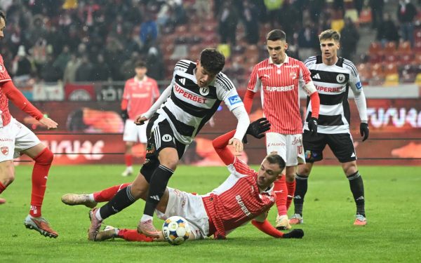 Dinamo – „U” Cluj, duel capital în Superliga: Epassy și Mazilu titulari!