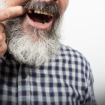 Pacientul vrea dinți noi rapid, dar fără compromisuri. Ce soluții sunt?