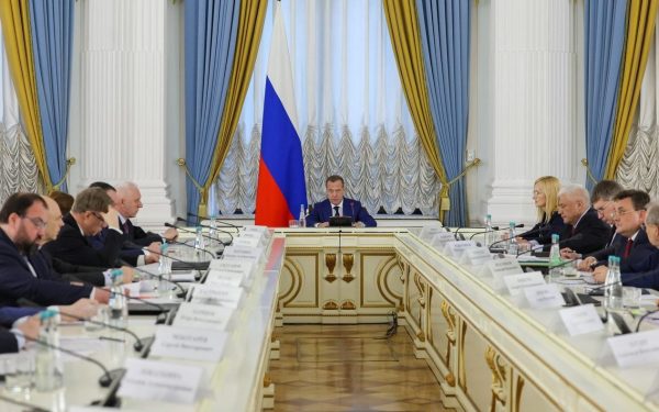 Ambasadorul Rusiei, convocat la Praga după amenințările lui Moscova