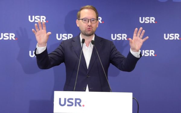 Fritz, loial premierului: USR apără 26 de miliarde de euro, „rămânem pe baricade”