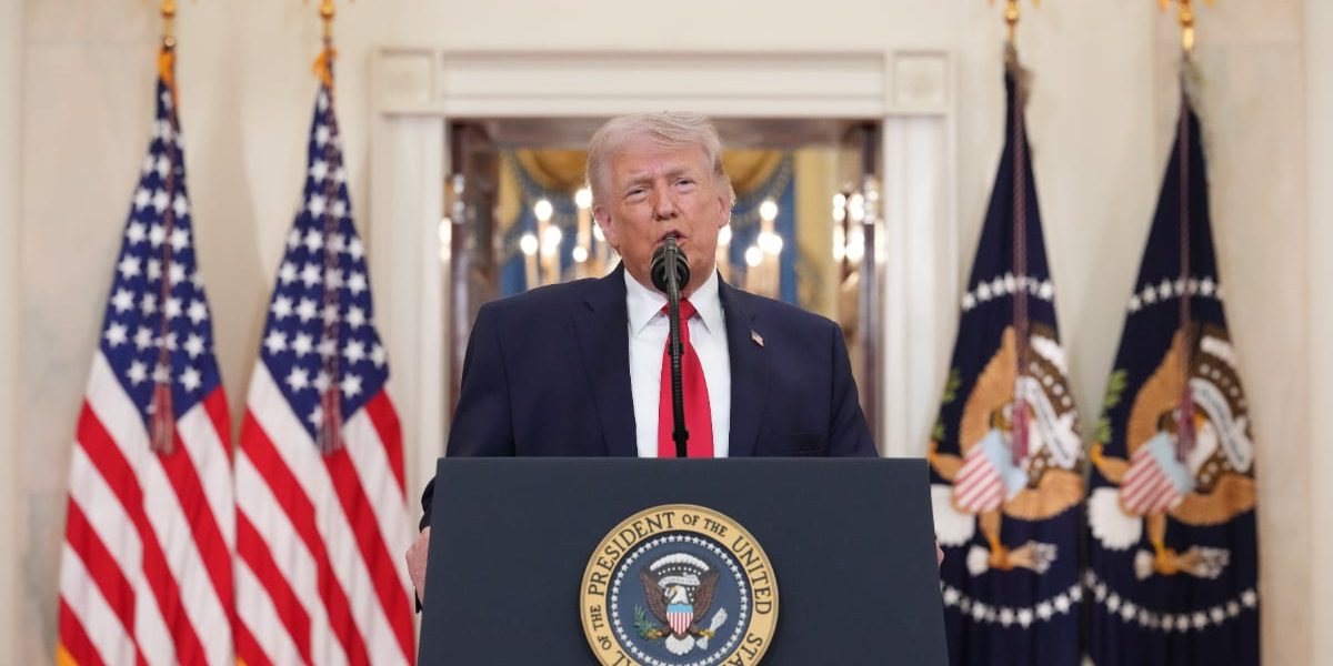 Trump, anunț spectaculos: sute de tancuri petroliere, goana după aurul negru american