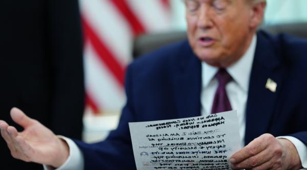 Trump: SUA „curăță” strâmtoarea Ormuz. Mesaj tranșant al fostului președinte