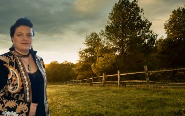Dorina Bobeș a lăsat Bucureștiul pentru viața la țară: „Munca ne ține sănătoși”