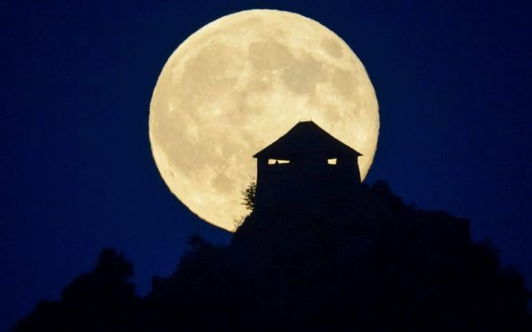Luna Plină, bis! Fenomen astronomic rar în mai 2026, pregătiți-vă!