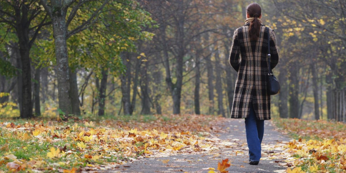 Ce face o „doula a morții”? Profesia tot mai discutată în România