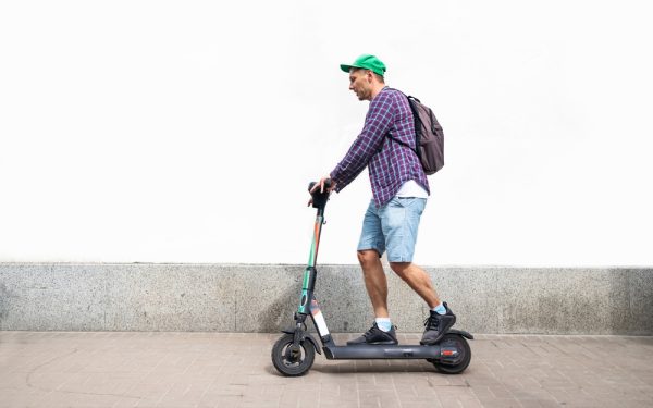 Trotinetă Trendyol: 10 trucuri esențiale pentru începători, pe Europa FM