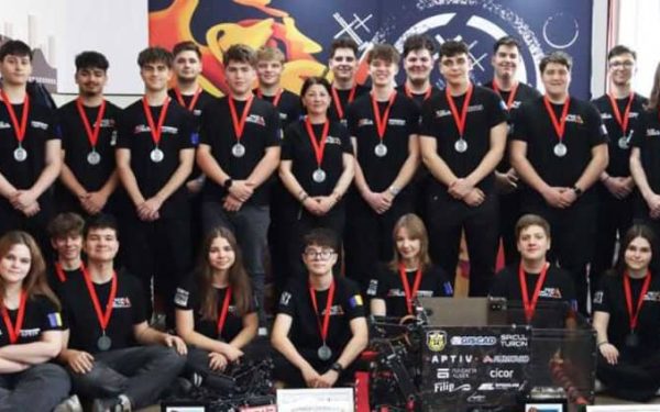 Roboții arădeni cuceresc SUA: Mai au nevoie de 10.000$ pentru Mondial