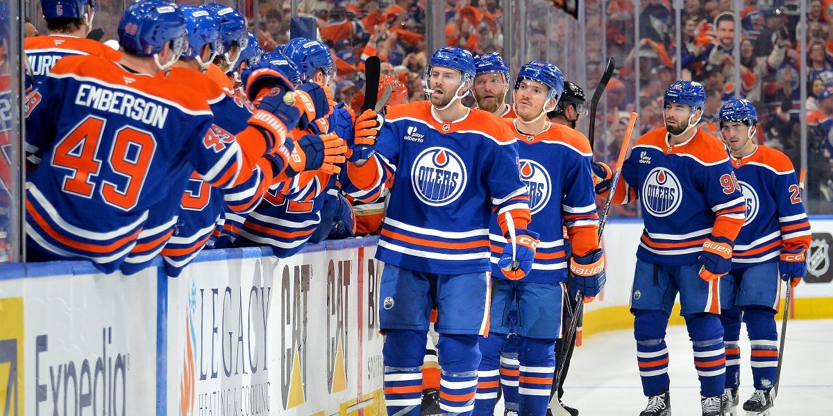 Hurricanes, victorie dramatică în OT! Edmonton, start perfect cu Anaheim