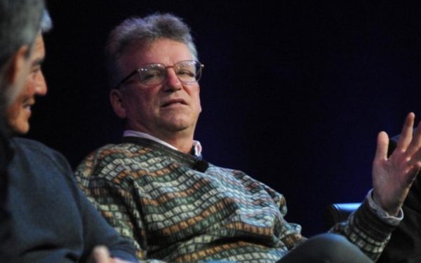 Un veteran APPLE! Omul lui Steve Jobs, angajat la 14 ani, e încă la muncă