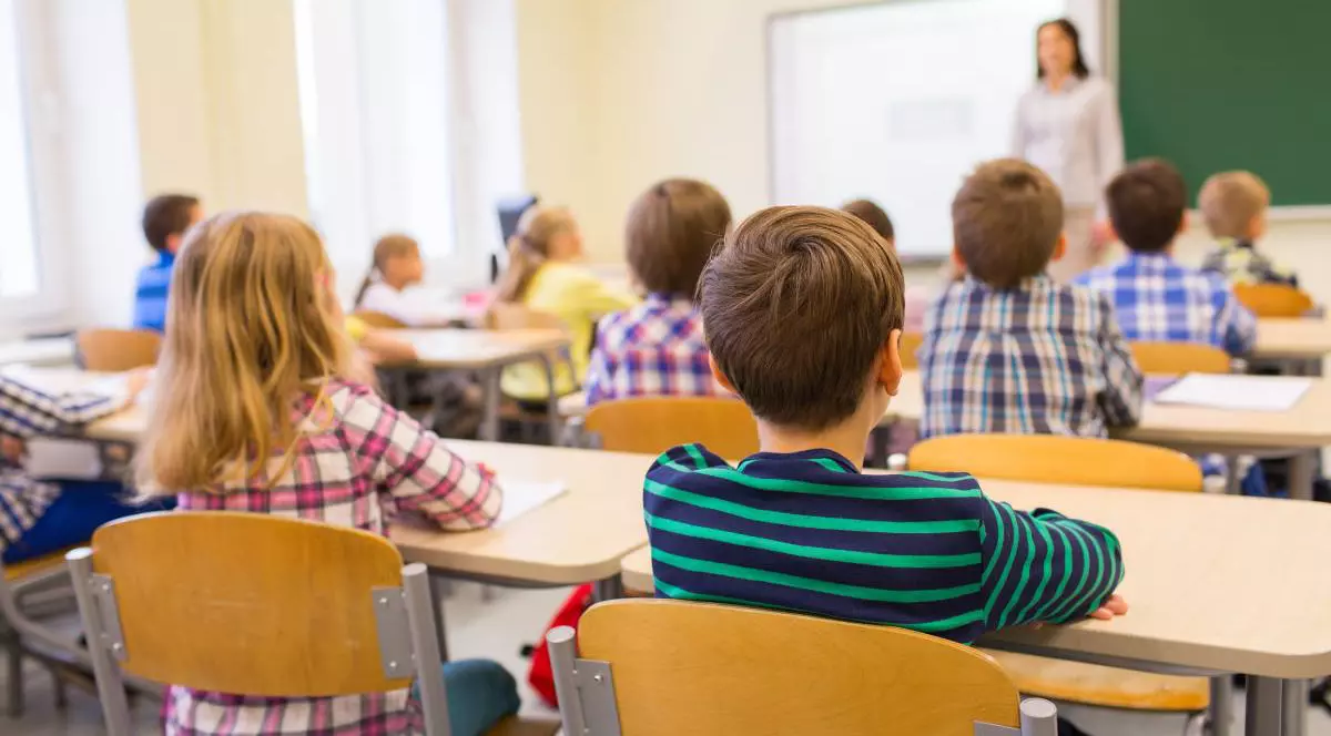 Când au vacanțe elevii și când sunt EXAMENELE? Calendarul anului școlar