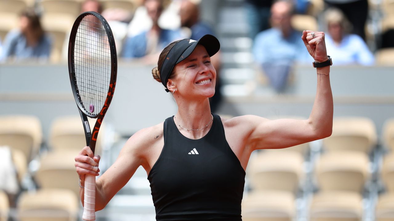 Elina Svitolina a egalat recordul legendarului Serena Williams, devenind a doua jucătoare din istorie care ating această performanță în tenisul feminin Elina Svitolina a provocat recent o surpriză semnificativă în lumea tenisului feminin, prin realizarea unei performanțe remarcabile în cadrul turneului de la Roland Garros