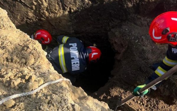 Accident MORTAL la Galați: Tânăr de 30 de ani, ZDROBIT de un mal de pământ