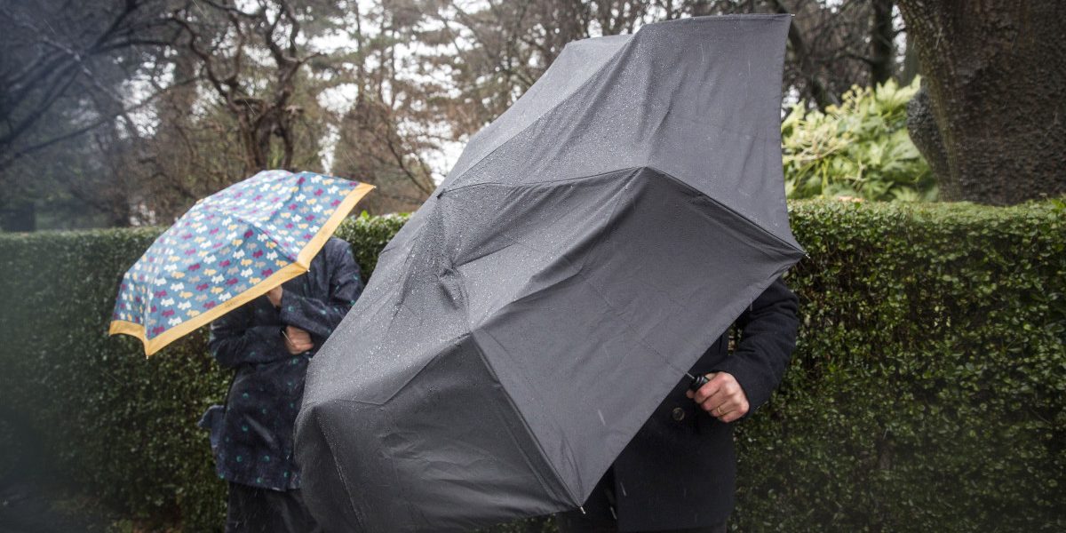 Vremea se strică: Ploi, vânt puternic și ninsoare în România, alertă ANM