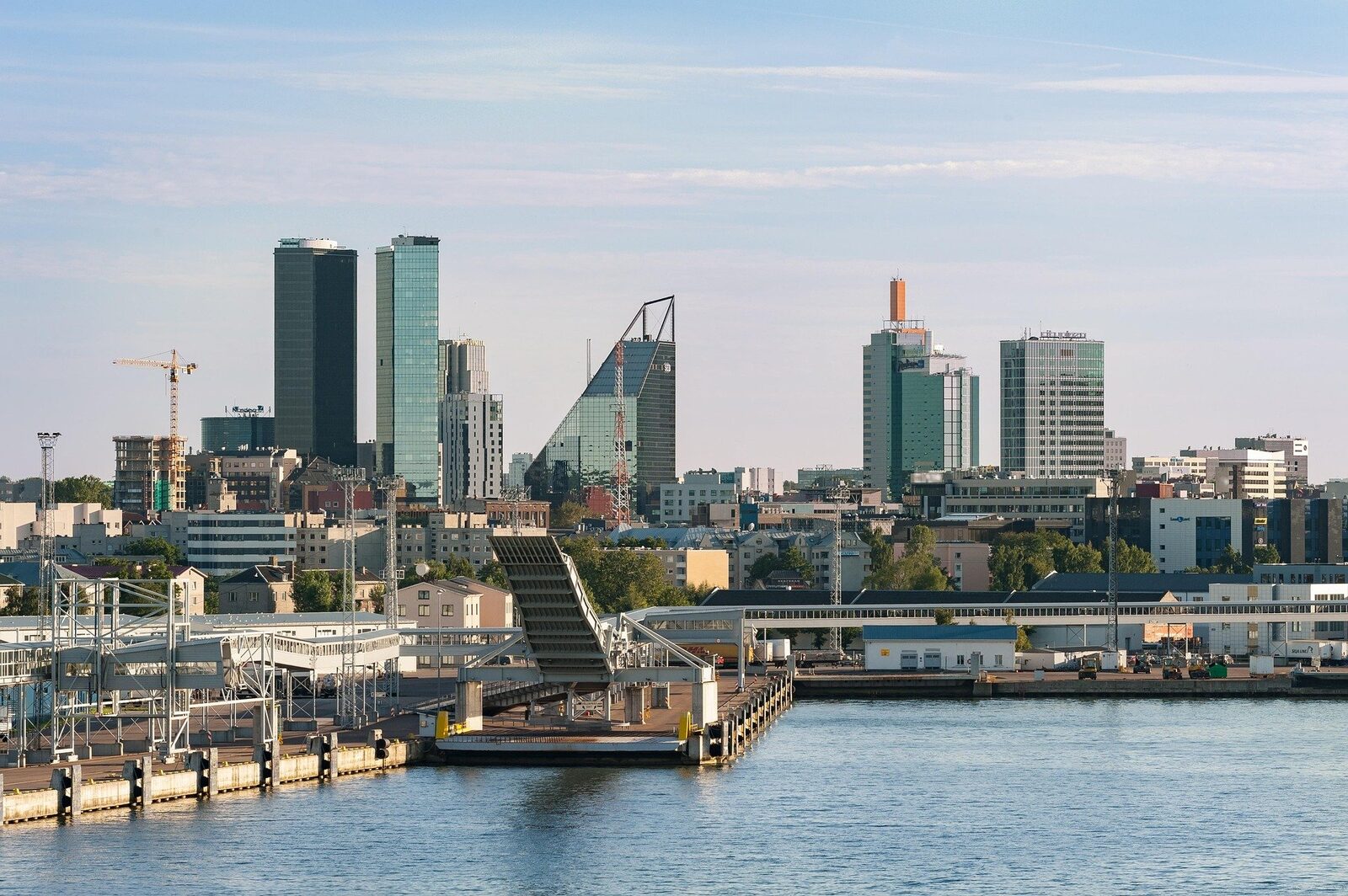 O țară UE și NATO se pregătește de război: Rusia, amenințare directă