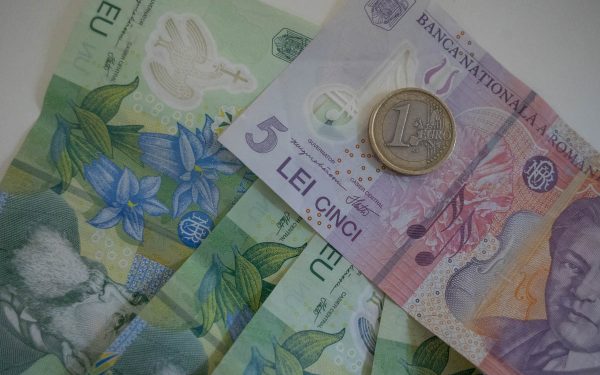 Dobânzile României, umflate de criza politică. Bucureștiul resimte efectele