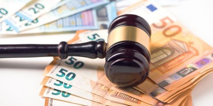 Parchetul de pe lângă Tribunalul București a pus în mișcare acțiunea penală împotriva a șase persoane fizice, acuzate de evaziune fiscală în formă continuată