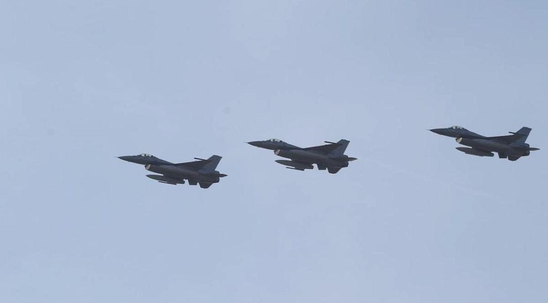 Avioane de vânătoare în alertă: România, interceptări după drone rusești