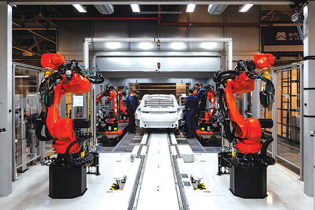 Orban, între locuri de muncă și stagnare: Ungaria, o paradoxală reindustrializare?