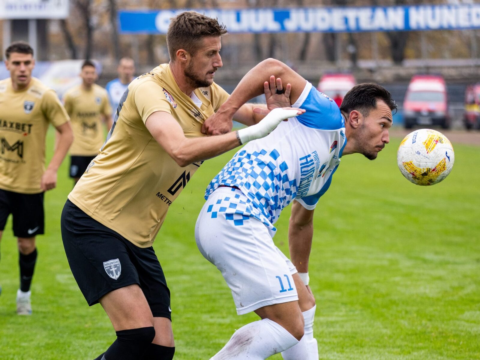 Liga 2: FC Bihor învinge pe Chindia, CS Dinamo, victorie mare. Clasamentele