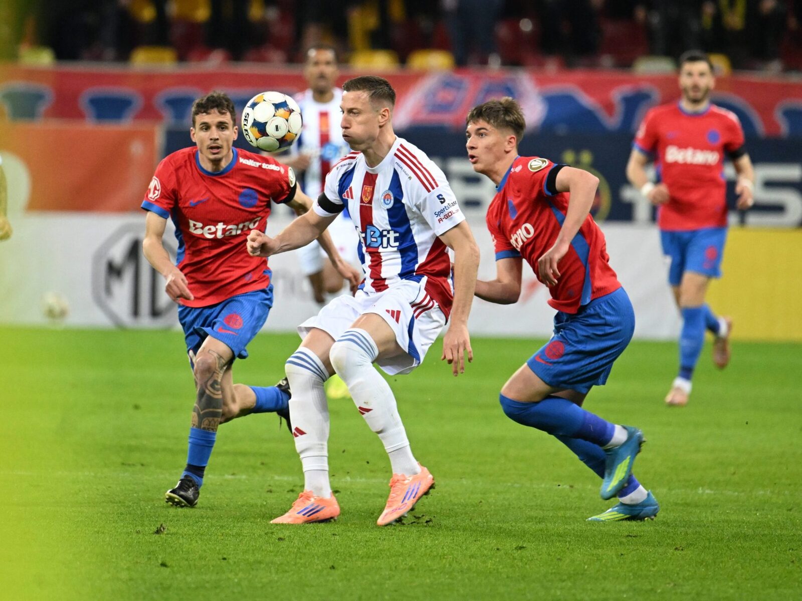 Câți fani au fost la FCSB – Oțelul de Sâmbăta Mare? Reacția clubului