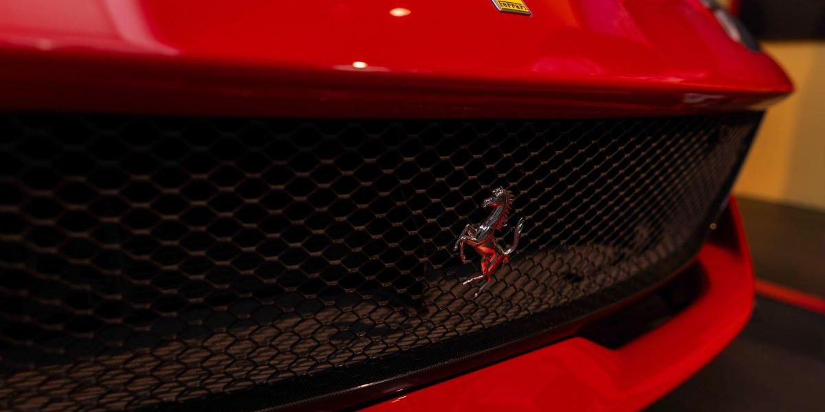 Luce, primul Ferrari electric! Cât va costa bijuteria pe patru roți?