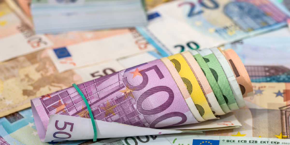 Afacere de 500 milioane € cu doi angajați: Un succes-fulger în România