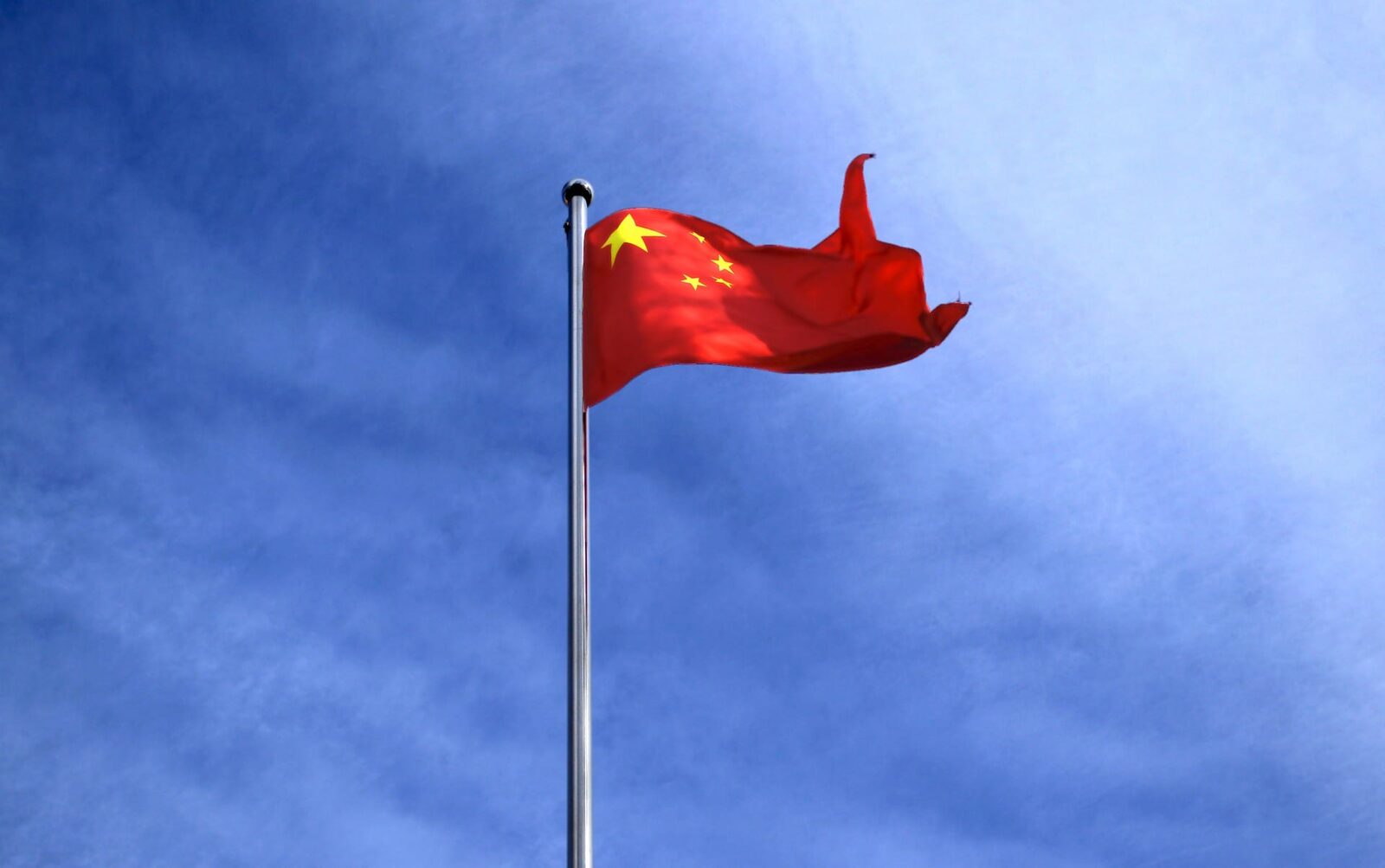 SUA: China, pe cale să livreze arme Iranului