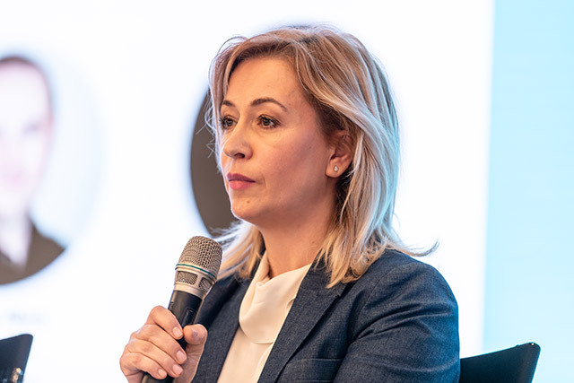 Florentina Tomoiu (Signal Iduna): Cât costă un angajat bolnav? Dublu față de salariu!