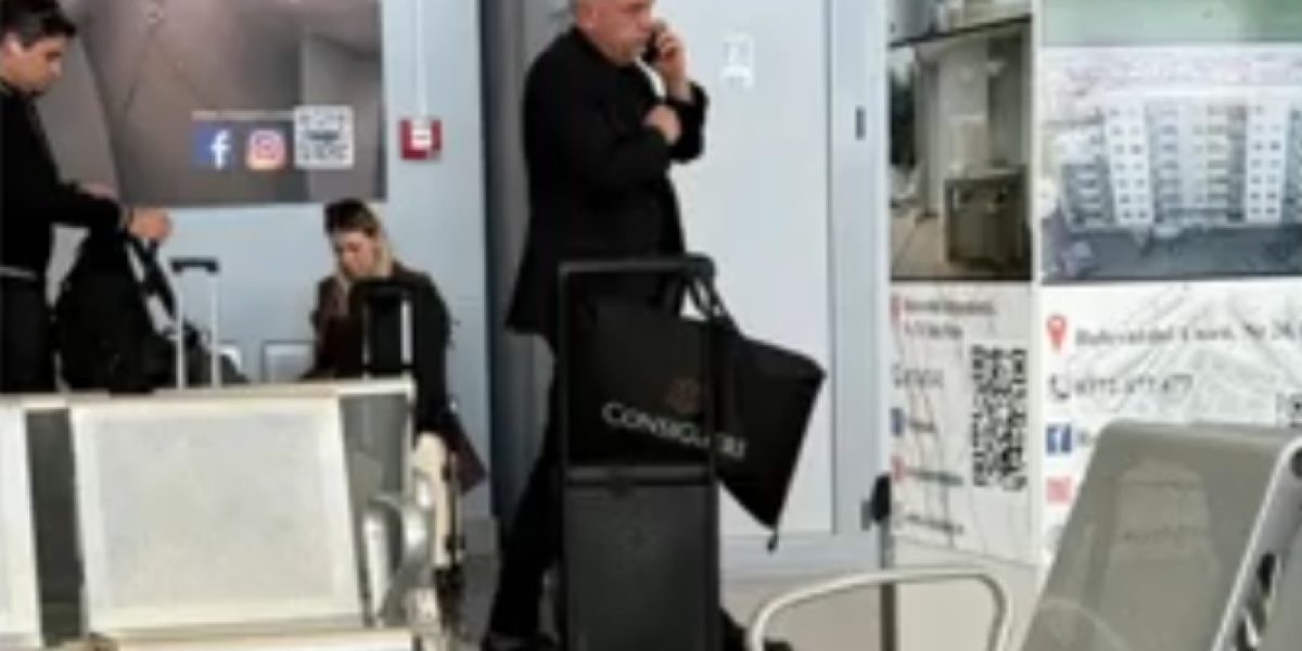 Barbu, pozat cu geanta Vuitton de 5000€: „Nu știu ce e aia!”