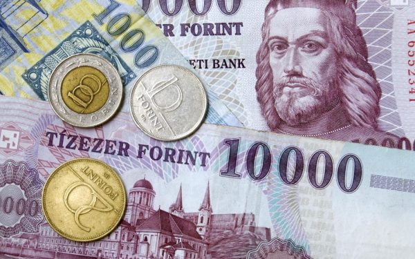 Forintul, pe val după eșecul lui Viktor Orban: Record istoric