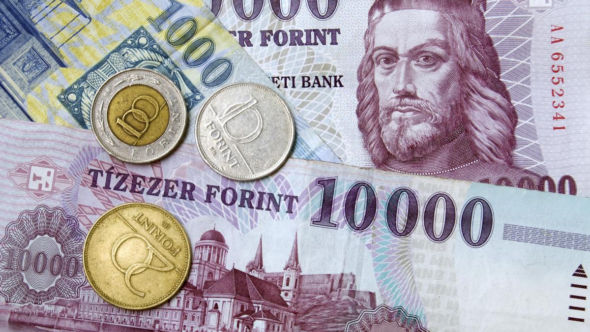 Forintul, pe val după eșecul lui Viktor Orban: Record istoric