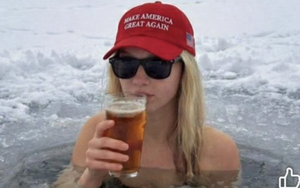 Indianul care a înșelat lumea cu o influenceră AI pro-Trump