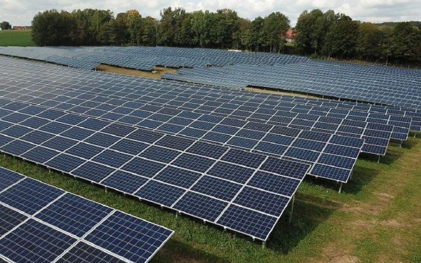 Mărășești: Energie solară pentru primărie și școli. Vrancea, model energetic